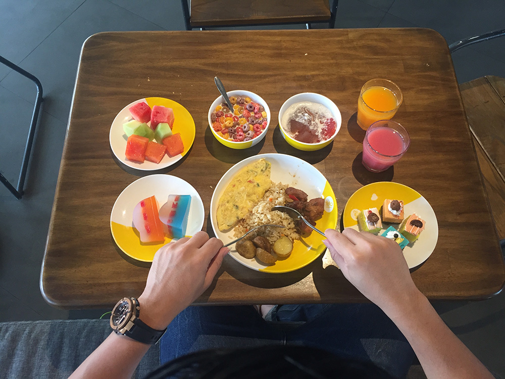 Yello Hotel Jemursari